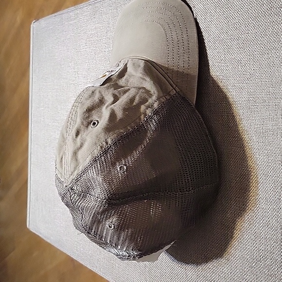 Carhartt Trucker Hat Distressed Canvas Cap Adjustable Back‎ - Picture 3 of 6